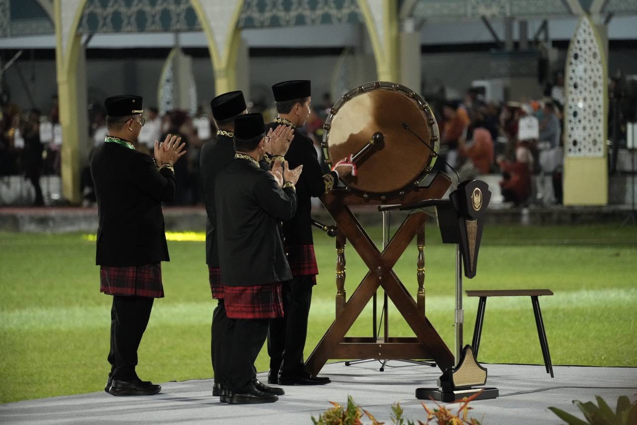 Presiden Jokowi Membuka Gelar MTQ XXX Tingkat Nasional di Samarinda, Sekda Aji Erlinawati Kawal Kafilah Kota Bontang