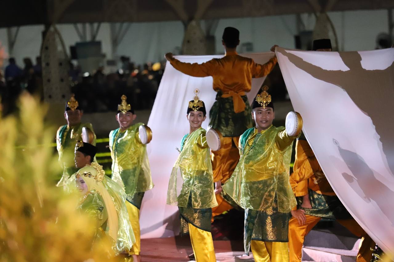 Presiden Jokowi Membuka Gelar MTQ XXX Tingkat Nasional di Samarinda, Sekda Aji Erlinawati Kawal Kafilah Kota Bontang