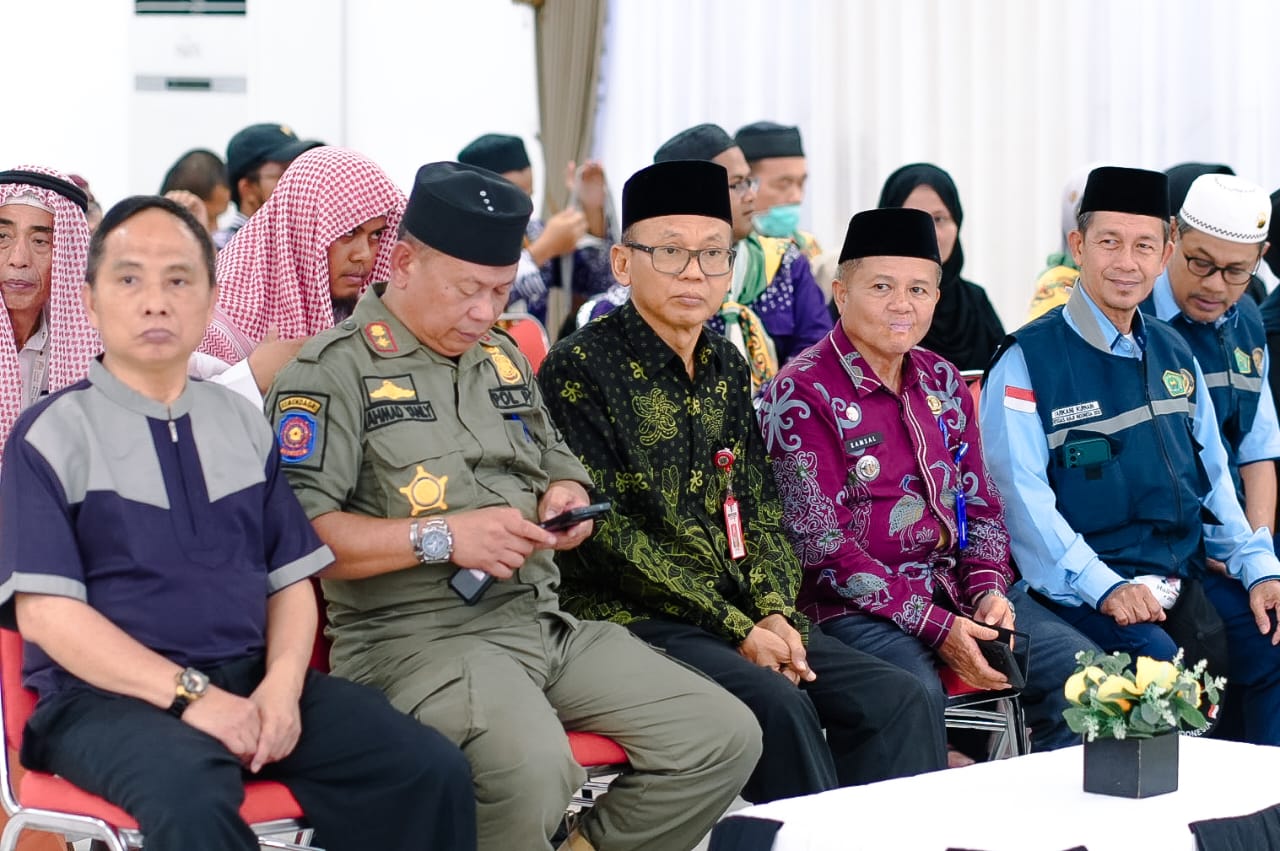 145 Jamaah Haji Kloter 16 Embarkasi Balikpapan Tiba di Bontang, Wali Kota Sambut Langsung