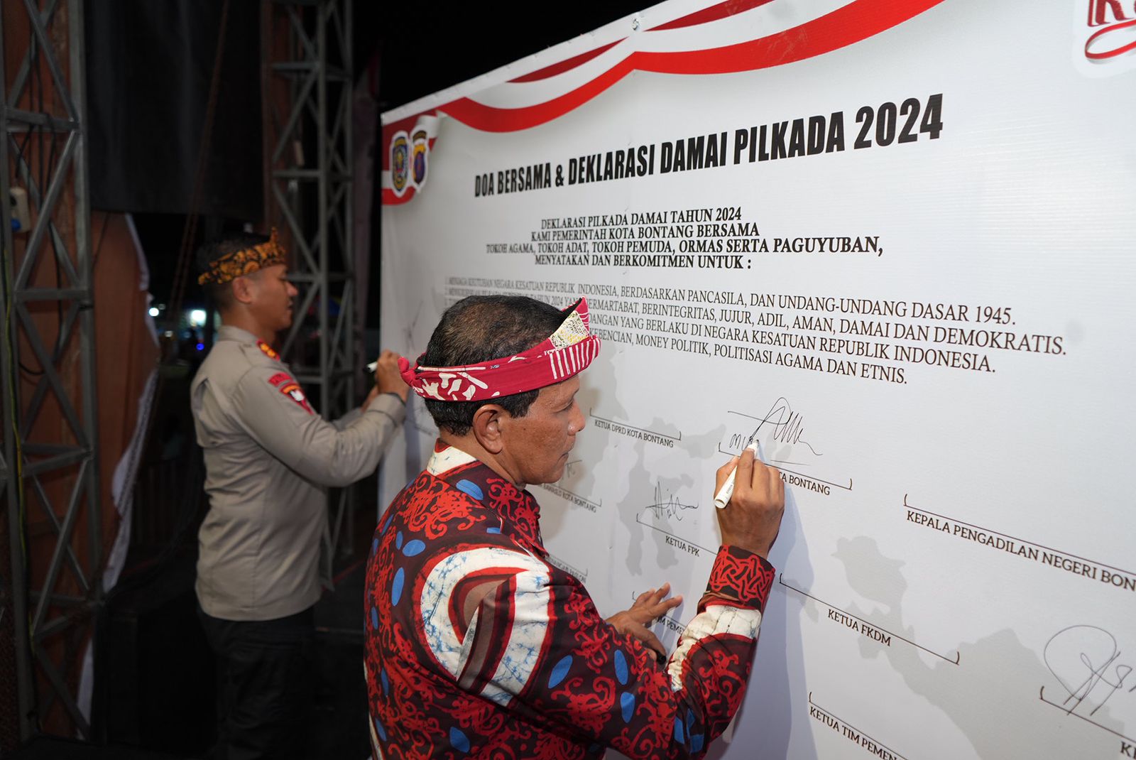 Munawar Pimpin Deklarasi Pilkada Damai di Festival Kebangsaan Bontang