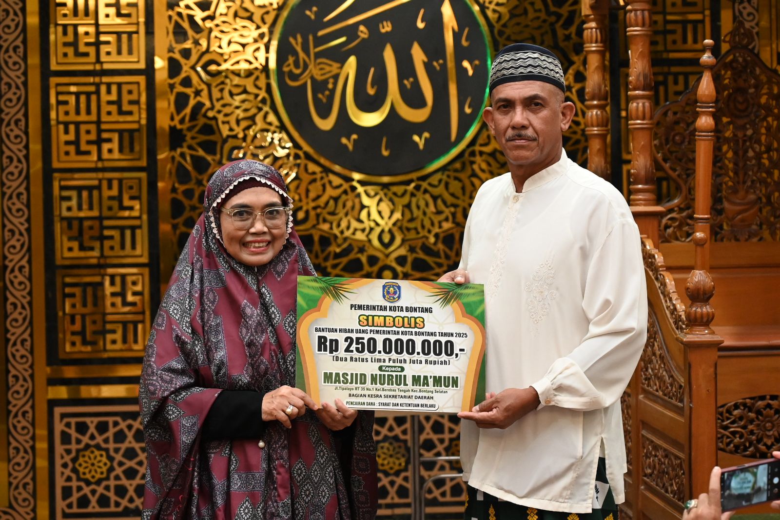 Safari Ramadhan di Tipalayo, Bunda Neni: Menjaga Kebersihan Lingkungan itu termasuk Ibadah