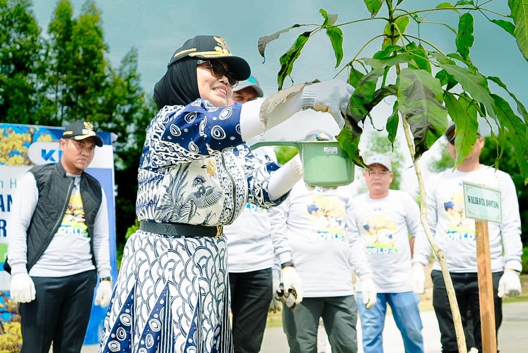 PT KIE Tunjukkan Komitmen Lingkungan Lewat Penanaman Pohon, Walikota Neni Dorong Industri Berkelanjutan