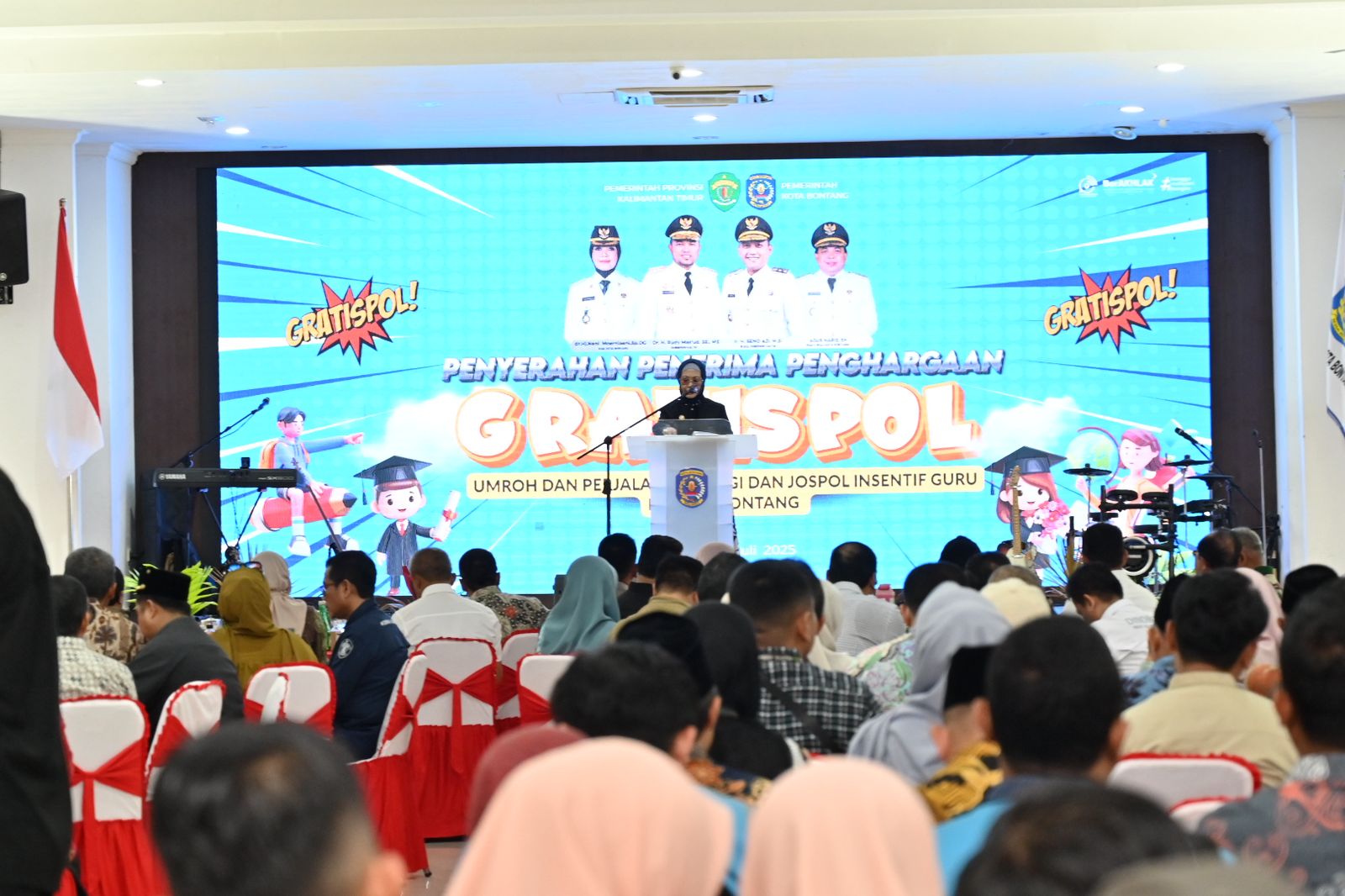 Gubernur Kaltim Rudi Mas'ud Kunjungi Bontang, Serahkan Program Bantuan Gaspol Gratispol