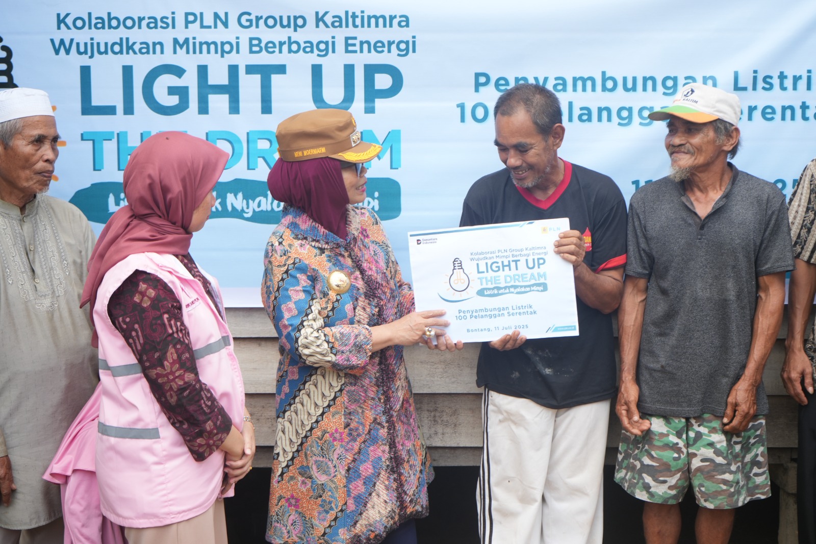Pagung Terang: Bareng PLN Group Kaltimtra, Pemkot Nyalakan Mimpi Warga Kurang Mampu