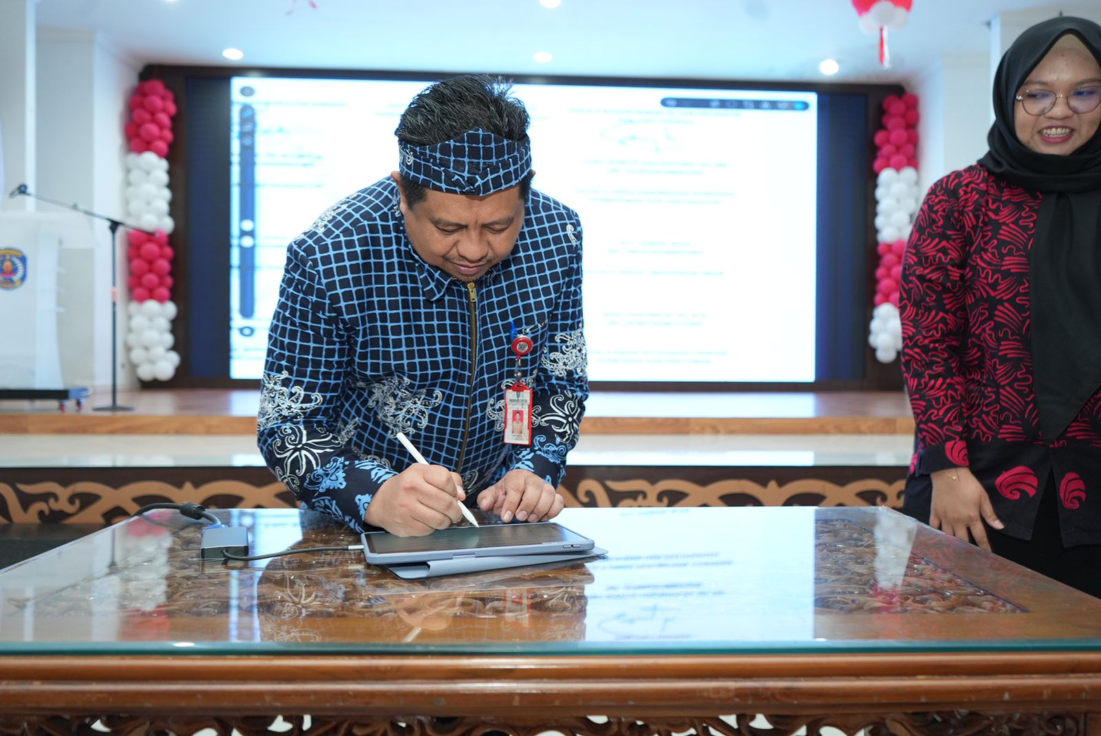 Kominfo Kota Bontang  Sosialisasi SPBE, Wawali Bareng OPD Tandatangani Aksi Perubahan Strategi Integrasi Aplikasi Pemkot