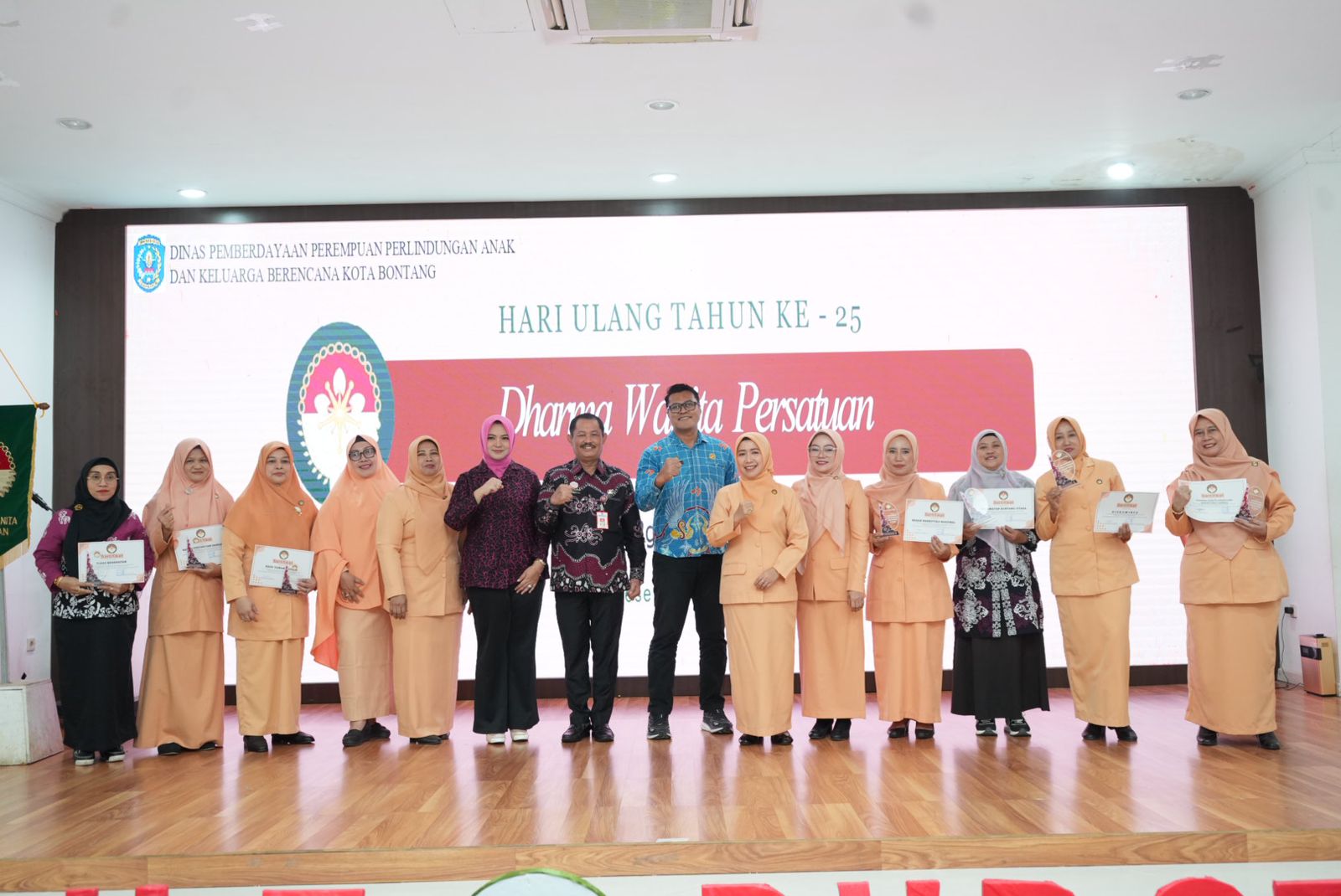 Pucak Peringatan HUT DWP ke-25 Kota Bontang Berlangsung Meriah