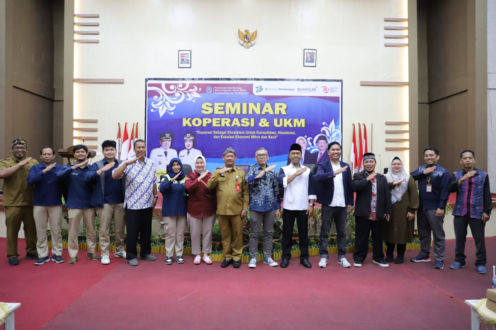 Asisten Perekonomian dan Pembangunan Kota Bontang Buka Secara Resmi Seminar Koperasi dan UKM