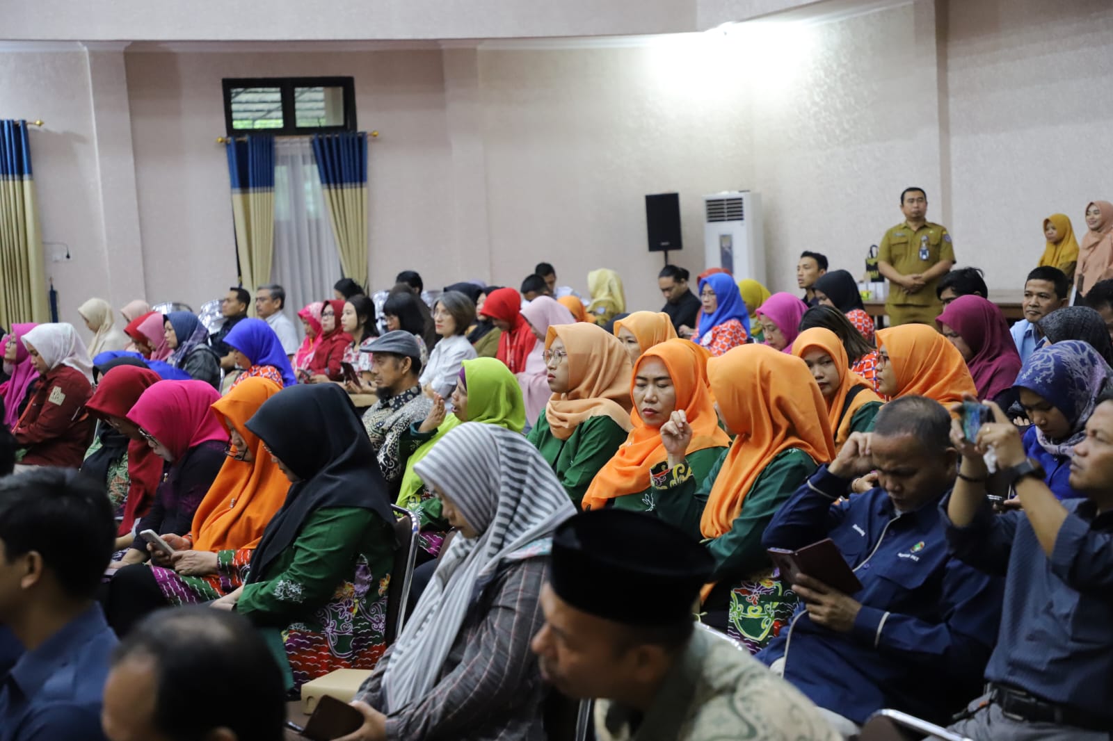 Asisten Perekonomian dan Pembangunan Kota Bontang Buka Secara Resmi Seminar Koperasi dan UKM