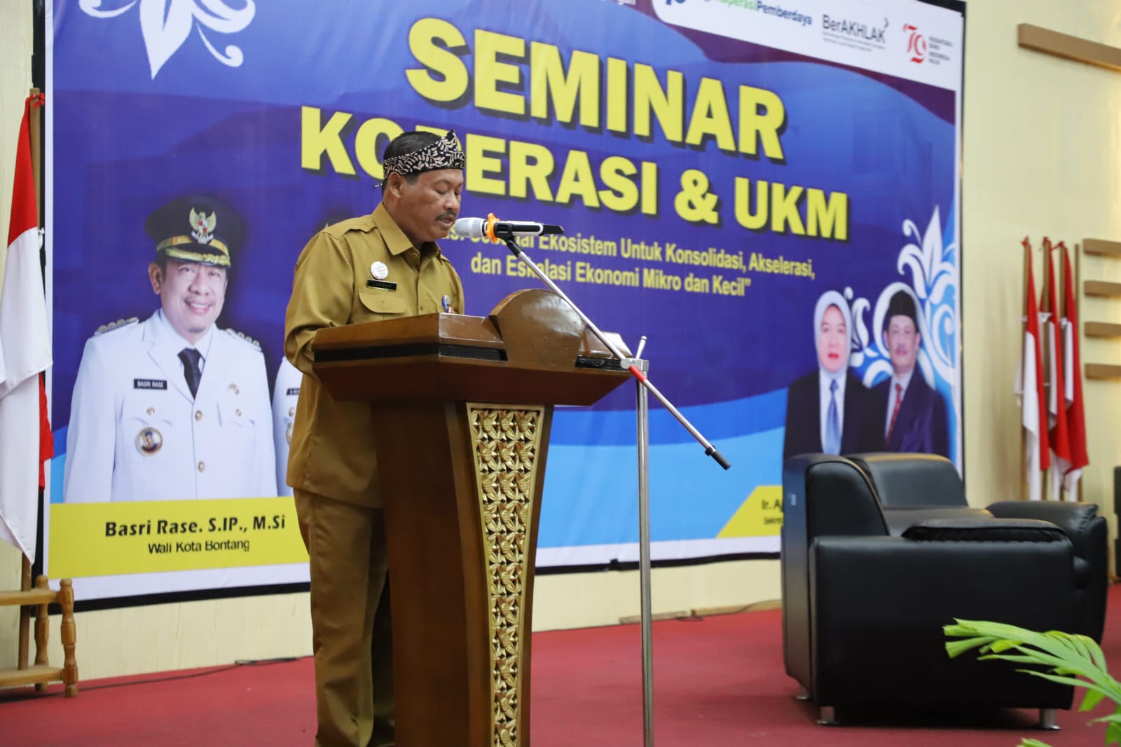Asisten Perekonomian dan Pembangunan Kota Bontang Buka Secara Resmi Seminar Koperasi dan UKM