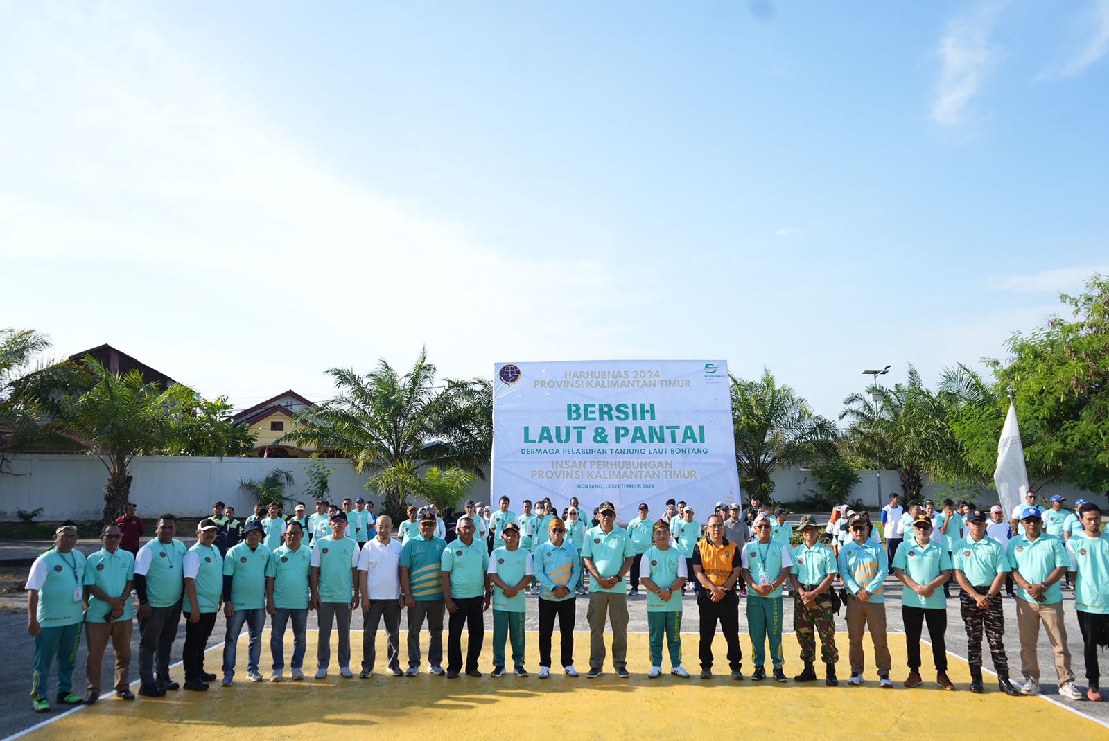 Gerakan Bersih Laut dan Pantai Harhubnas 2024 di Bontang: Komitmen Bersama Menjaga Lingkungan