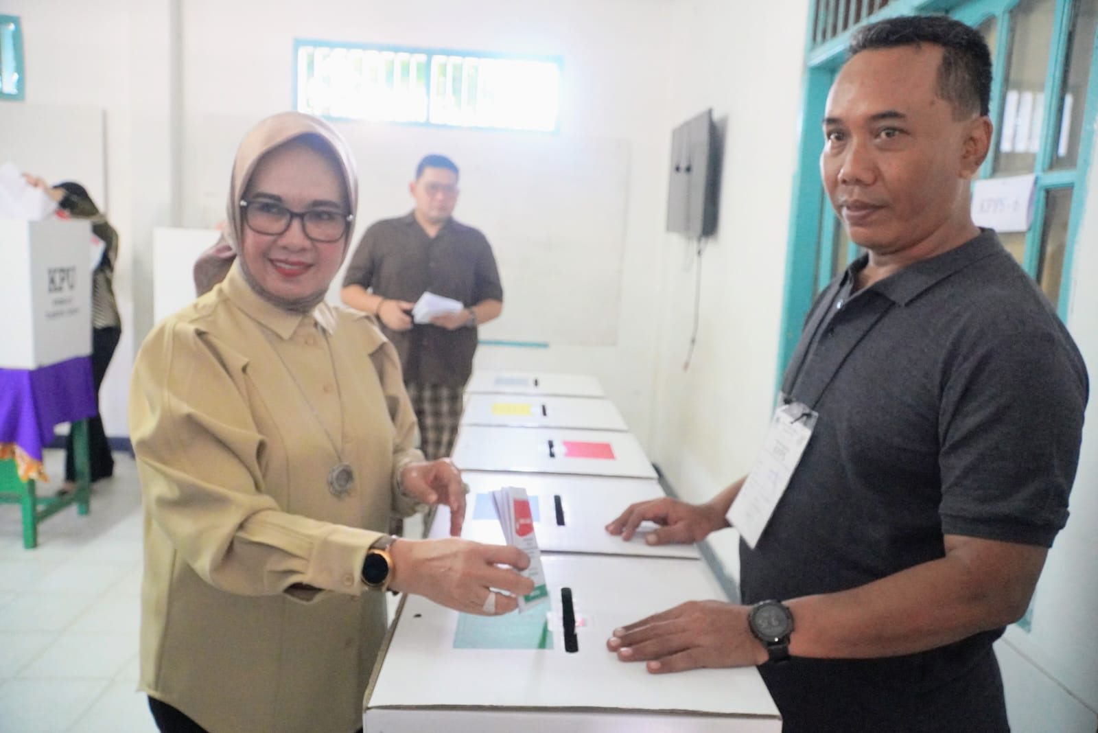 Datang ke TPS, Wakil Walikota Bontang Himbau Masyarakat Gunakan Hak Pilih