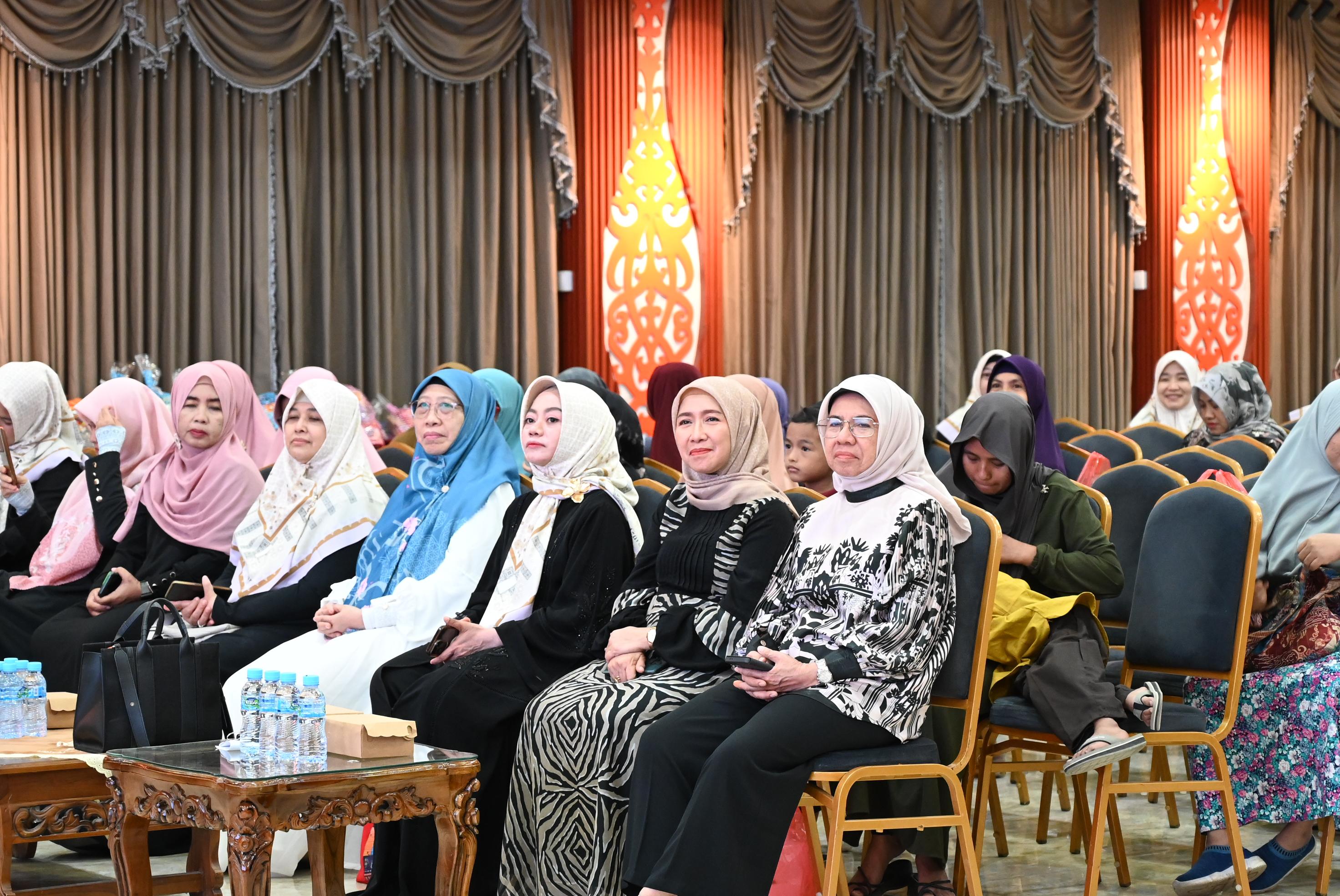 Peduli dan Berbagi di Bulan Suci, DWP Bontang Santuni Anak Yatim