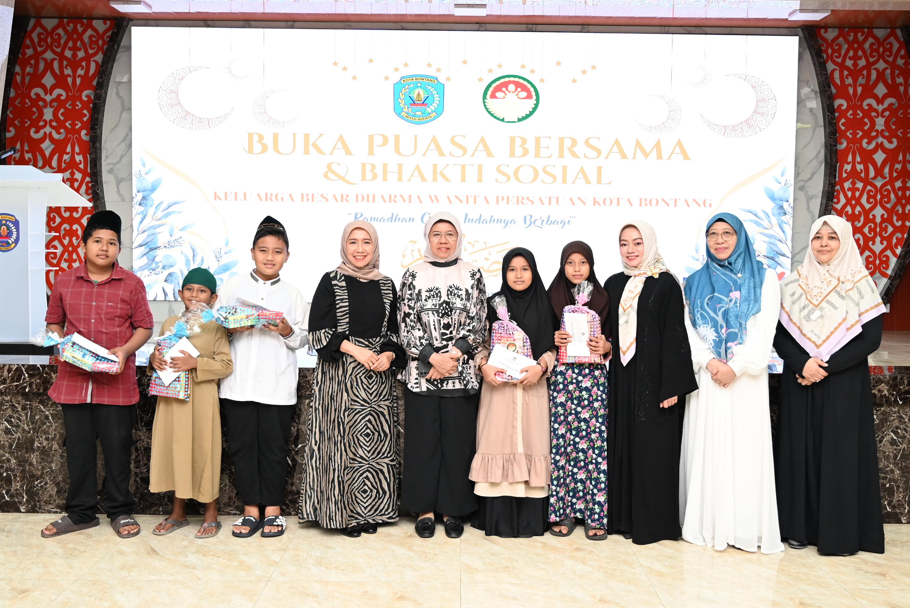 Peduli dan Berbagi di Bulan Suci, DWP Bontang Santuni Anak Yatim
