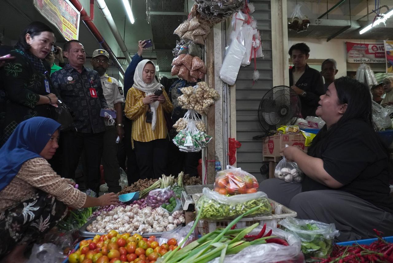 Jelang Lebaran Haji, Pemkot Monitoring Harga dan Stok Bahan Pokok di Pasar TAMRIN