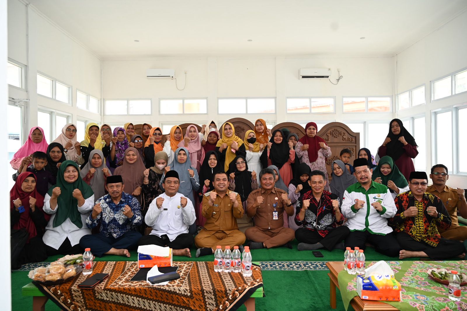Hadiri Halal Bi Halal Idulfitri 1446 H di TPQ Al-Marrotain, Agus Haris : Ini Simbol Keberagaman Antar Ummat Beragama