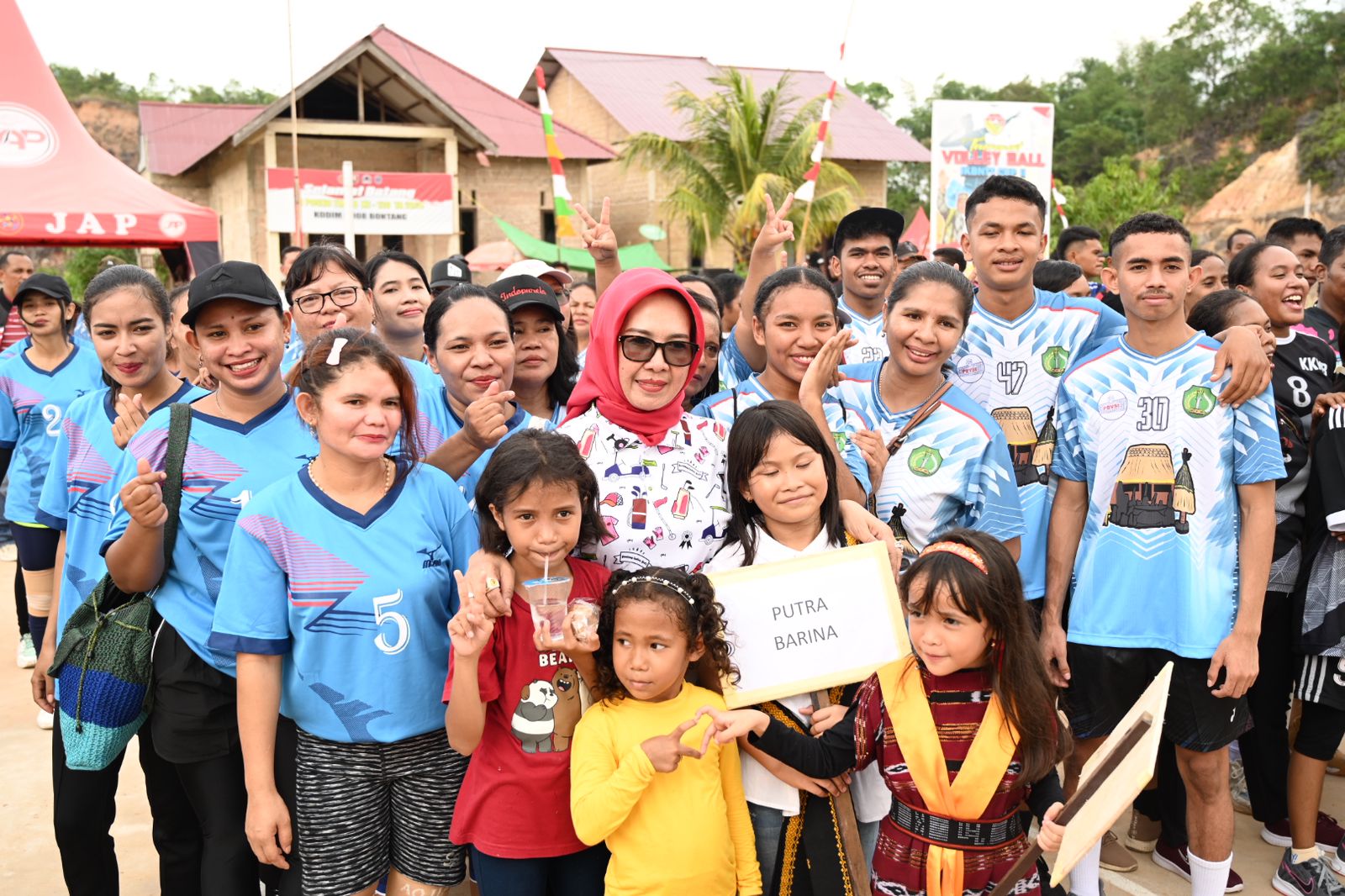 Wawali Najirah Buka Turnamen Bola Voli IKBNTT CUP 2 di Bontang