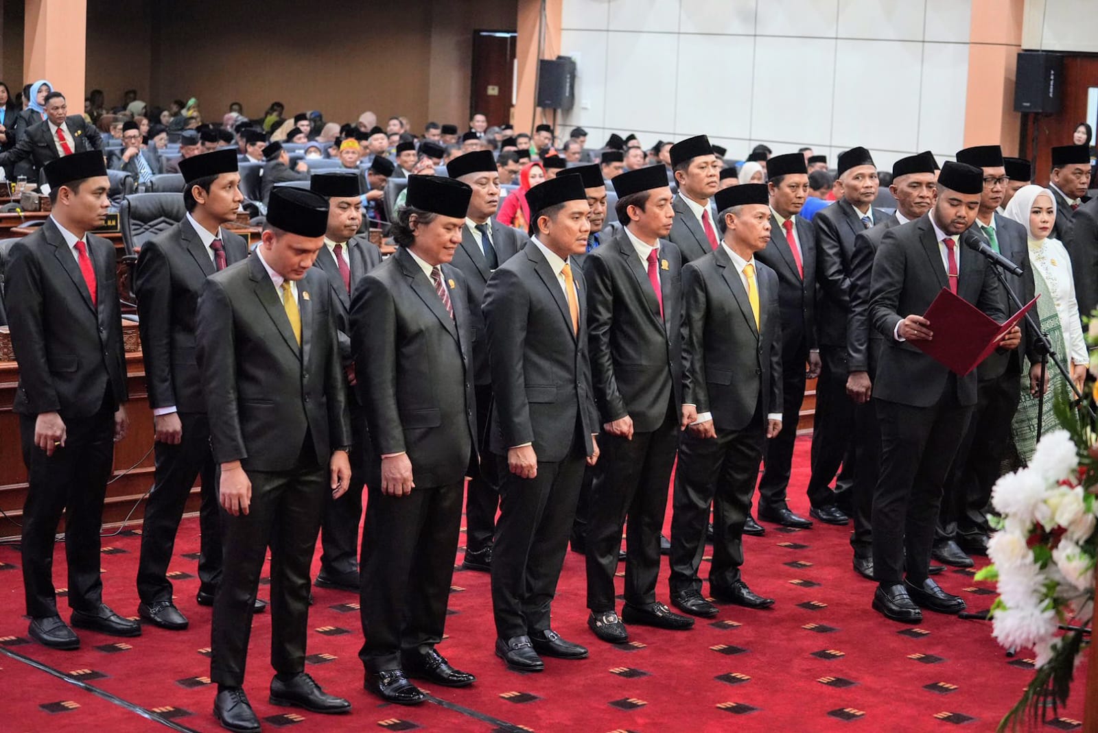 25 Wakil Rakyat Kota Bontang Periode 2024-2029 Resmi Dilantik. Walikota Bacakan Sambutan Mendagri Tito