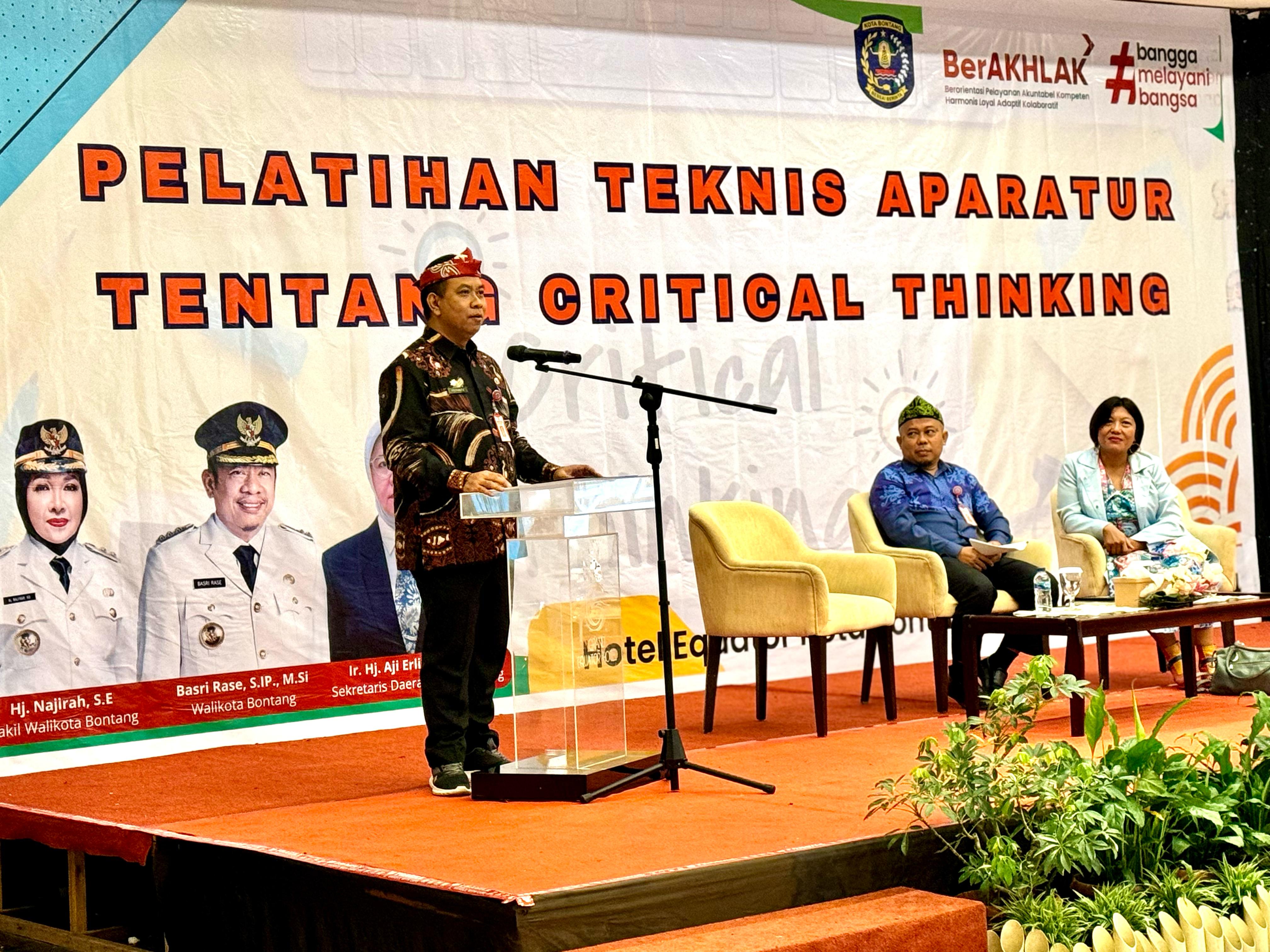 Staf Ahli Syahruddin Buka Kegiatan Pelatihan Berpikir Kritis