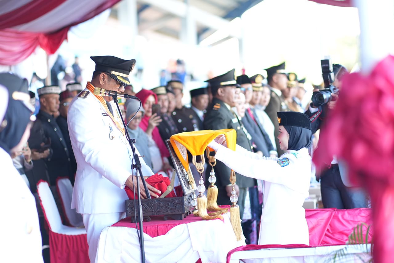Cuaca Cerah, Upacara Penurunan Bendera HUT RI ke-79 Kota Bontang Berlangsung Lancar