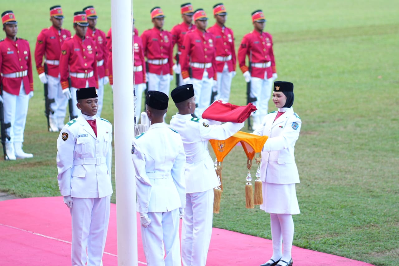 Cuaca Cerah, Upacara Penurunan Bendera HUT RI ke-79 Kota Bontang Berlangsung Lancar