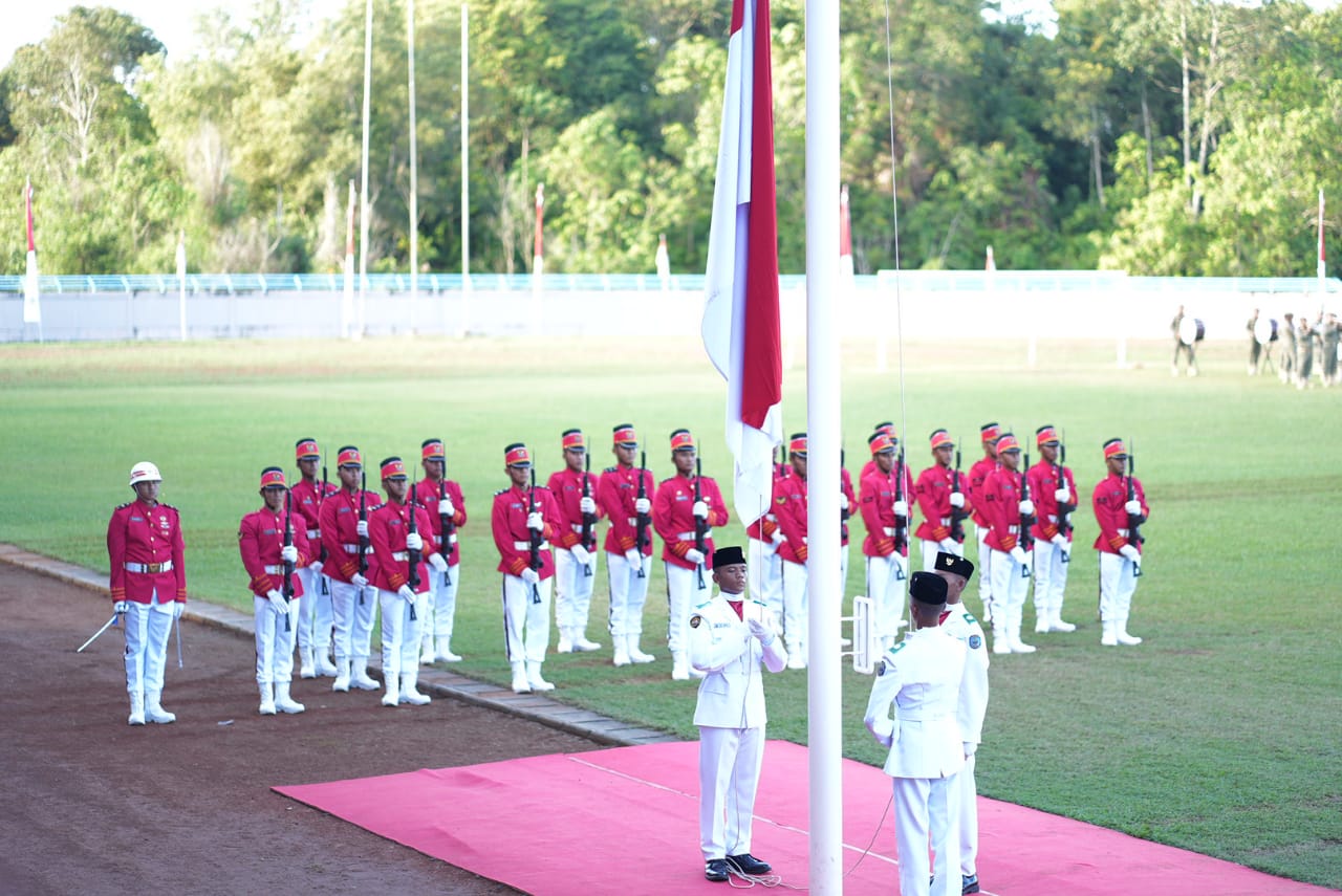 Cuaca Cerah, Upacara Penurunan Bendera HUT RI ke-79 Kota Bontang Berlangsung Lancar