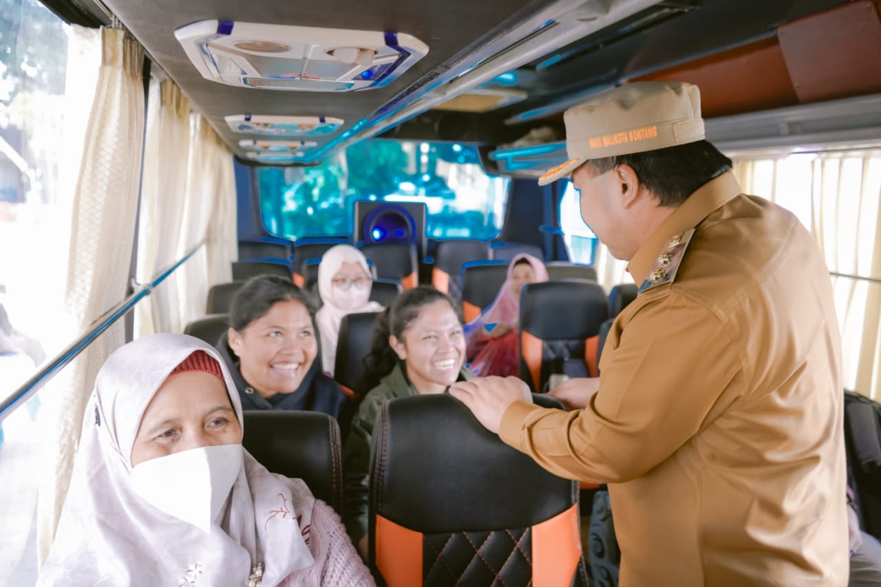 Sidak Angkutan Lebaran, Agus Haris Pastikan Armada Angkutan Umum Bontang Layak dan Aman