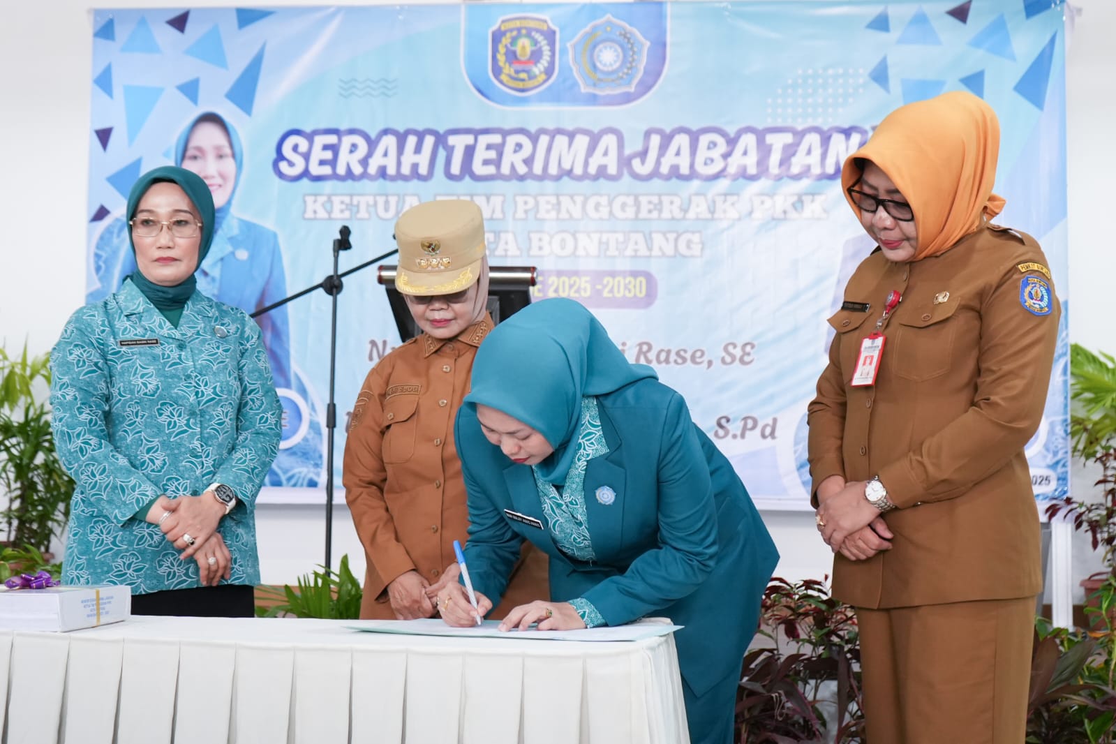 Sertijab Ketua TP PKK Kota Bontang, Bunda Neni : Kita Tuntaskan Permasalahan Sosial di Kota Bontang dengan Gerakan Strategis PKK