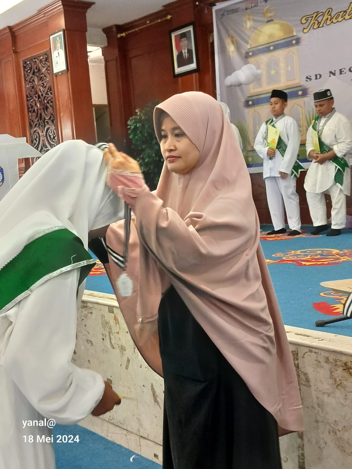 13 Santri SDN 012 Bontang Selatan Khatmul Qur'an: Walikota Giring Generasi yang Cinta dan Pengamal Alquran
