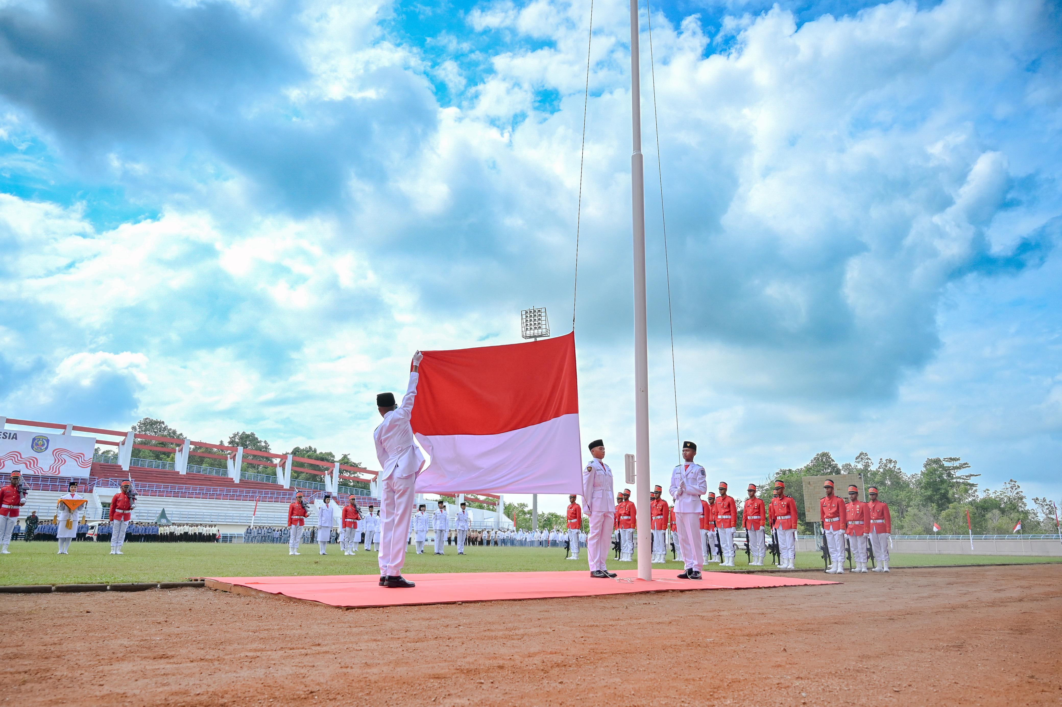 Peringati Hari Kemerdekaan Indonesia, Pemerintah Kota BOntang Gelar Upacara Pengibaran Sang Saka Merah Putih