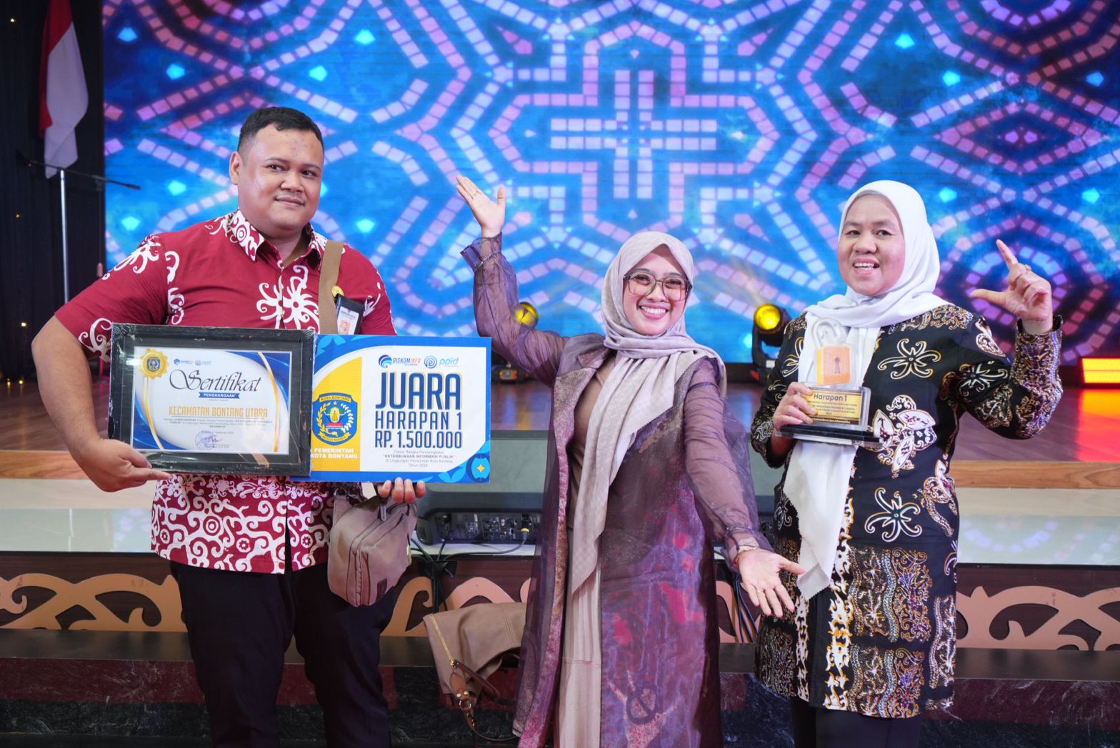 BKPSDM Jawara PPID OPD, Satimpo Sabet 2 Kejuaraan dalam Anugerah PPID dan KIM Diskomimfo 2024
