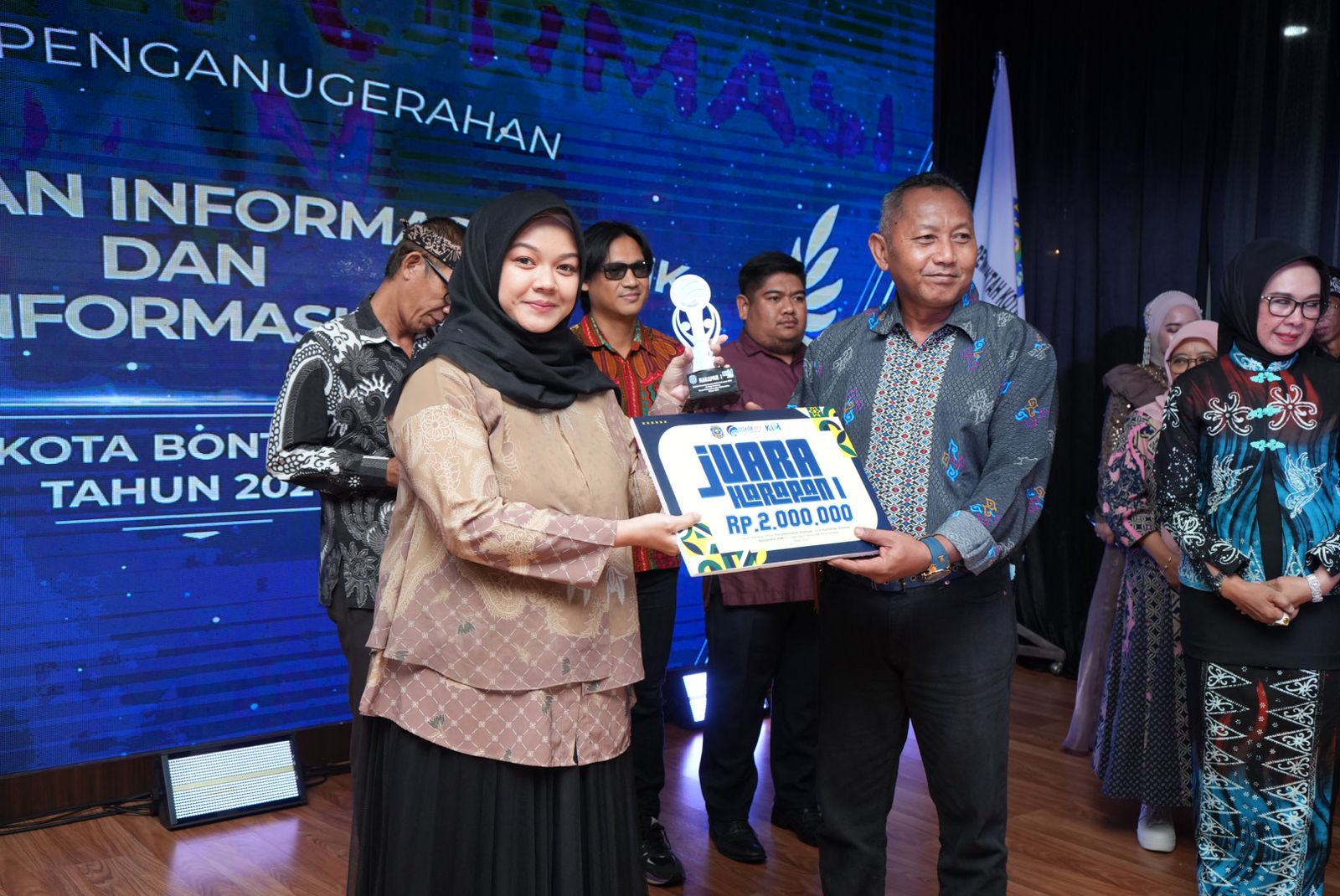 BKPSDM Jawara PPID OPD, Satimpo Sabet 2 Kejuaraan dalam Anugerah PPID dan KIM Diskomimfo 2024
