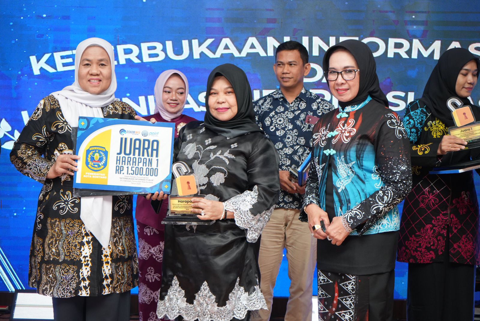 BKPSDM Jawara PPID OPD, Satimpo Sabet 2 Kejuaraan dalam Anugerah PPID dan KIM Diskomimfo 2024