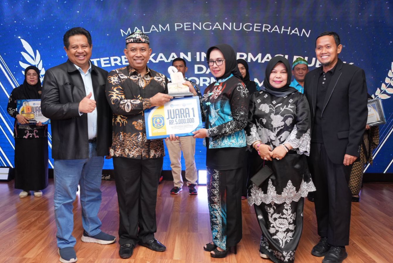 BKPSDM Jawara PPID OPD, Satimpo Sabet 2 Kejuaraan dalam Anugerah PPID dan KIM Diskomimfo 2024