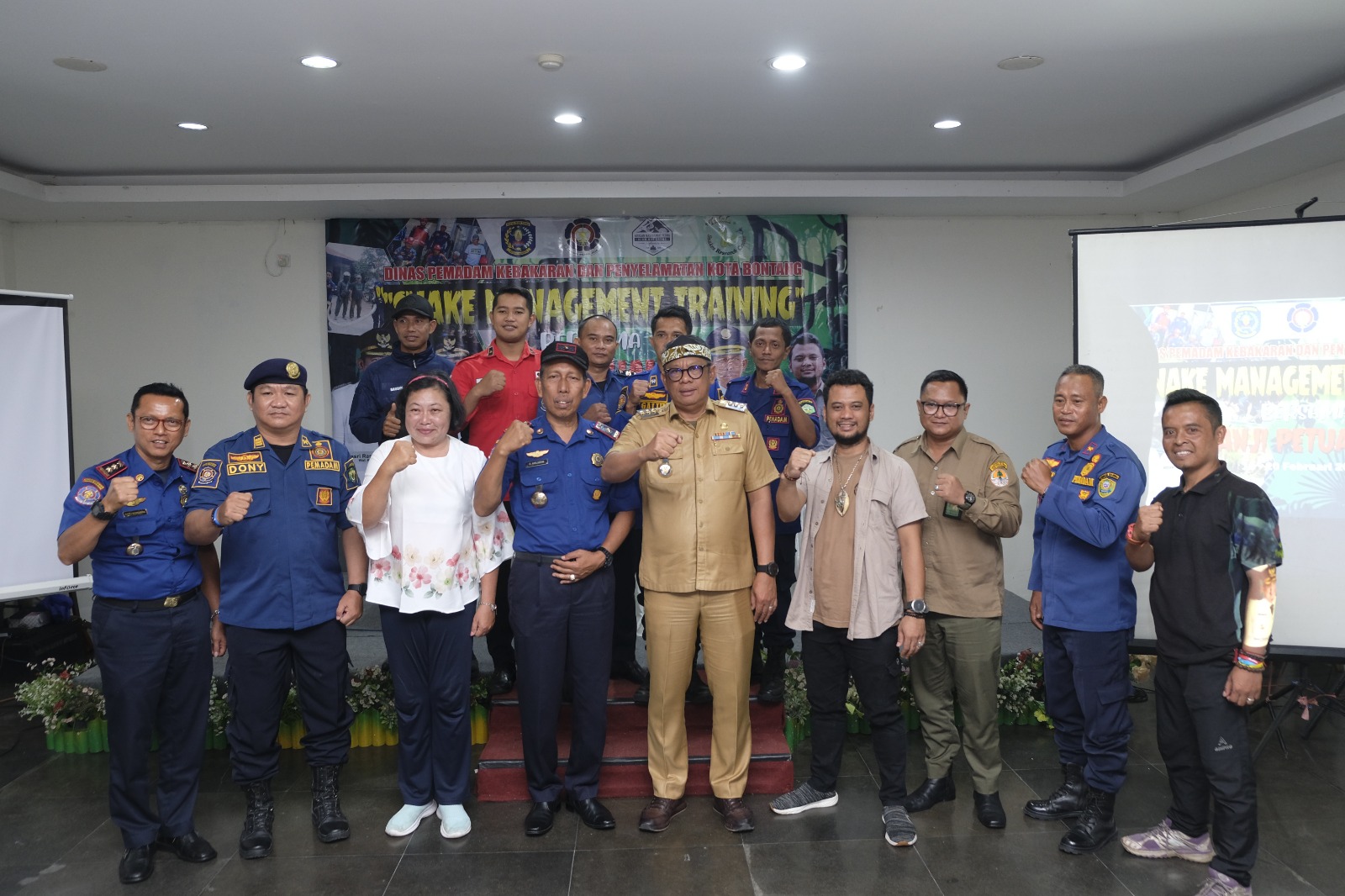 Disdamkar Gelar Snake Management Training, Wali Kota Basri Beri Apresiasi