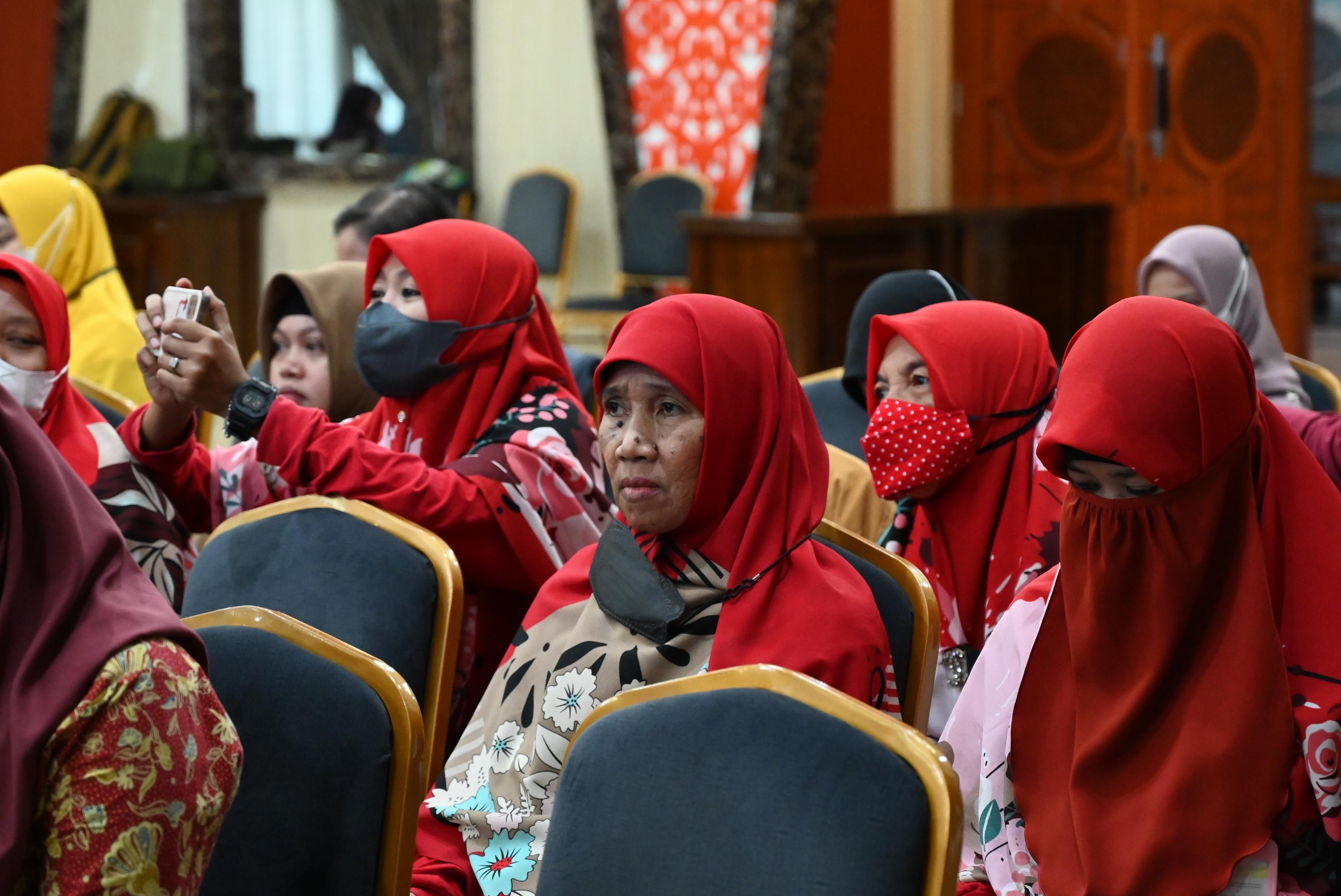 HUT PPNI Ke- 51 , DPD PPNI Kota Bontang Beri Pelatihan Basic Life Support Untuk Guru Aisyiyah Kota Bontang
