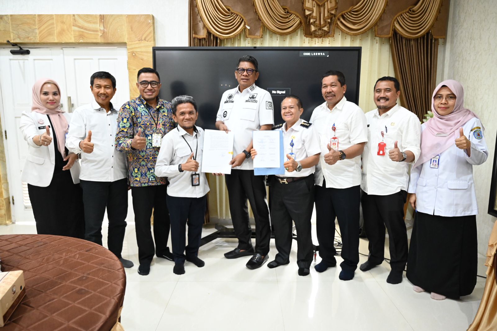 Walikota Tandatangani Komitmen Layanan Sanitasi Berkelanjutan di Kota Bontang