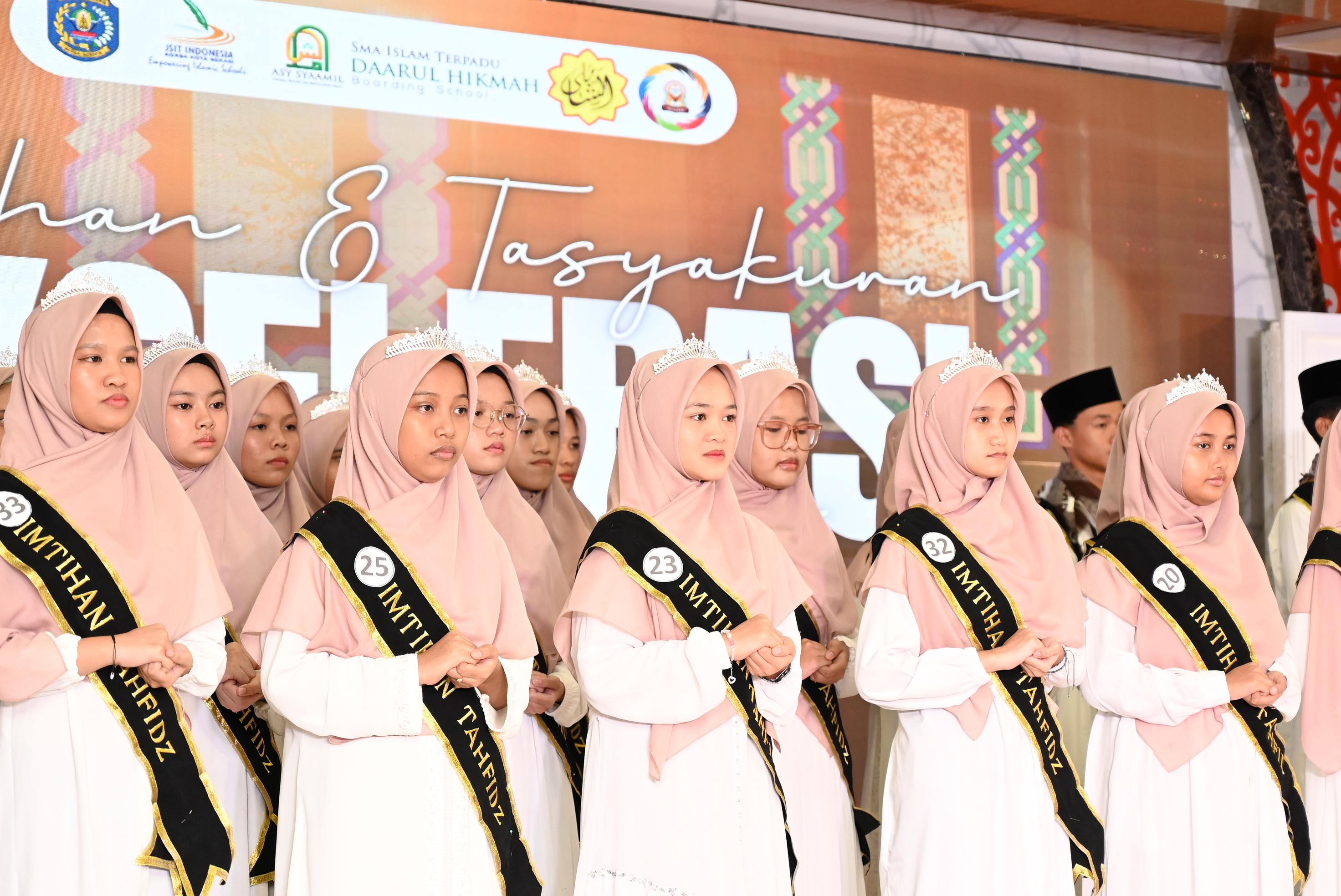 Kelas Akselerasi Tahfiz SMA IT DHBS Gelar Imtihan dan Tasyakuran, Suharto Tekankan Pentingnya Pendidikan Agama untuk Generasi Muda