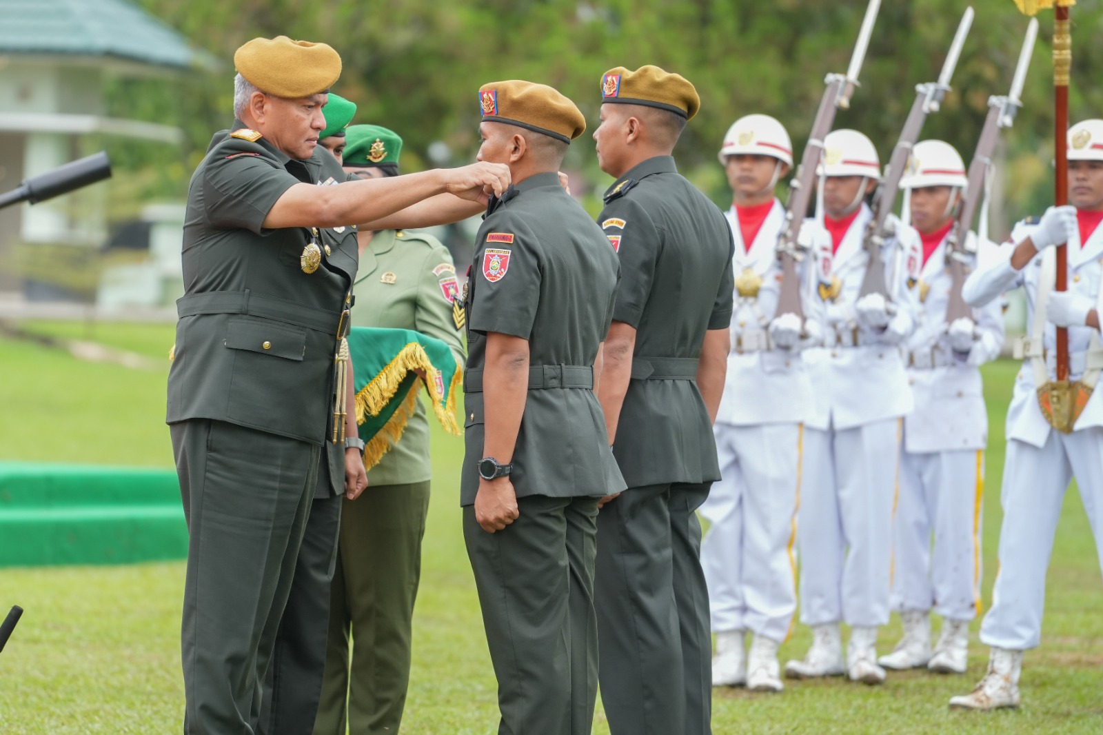Tongkat Komando Batalyon Arhanud 7/ABC Pindah Tangan, Mayor Bayu Adiwisuda Resmi Jabat Komandan