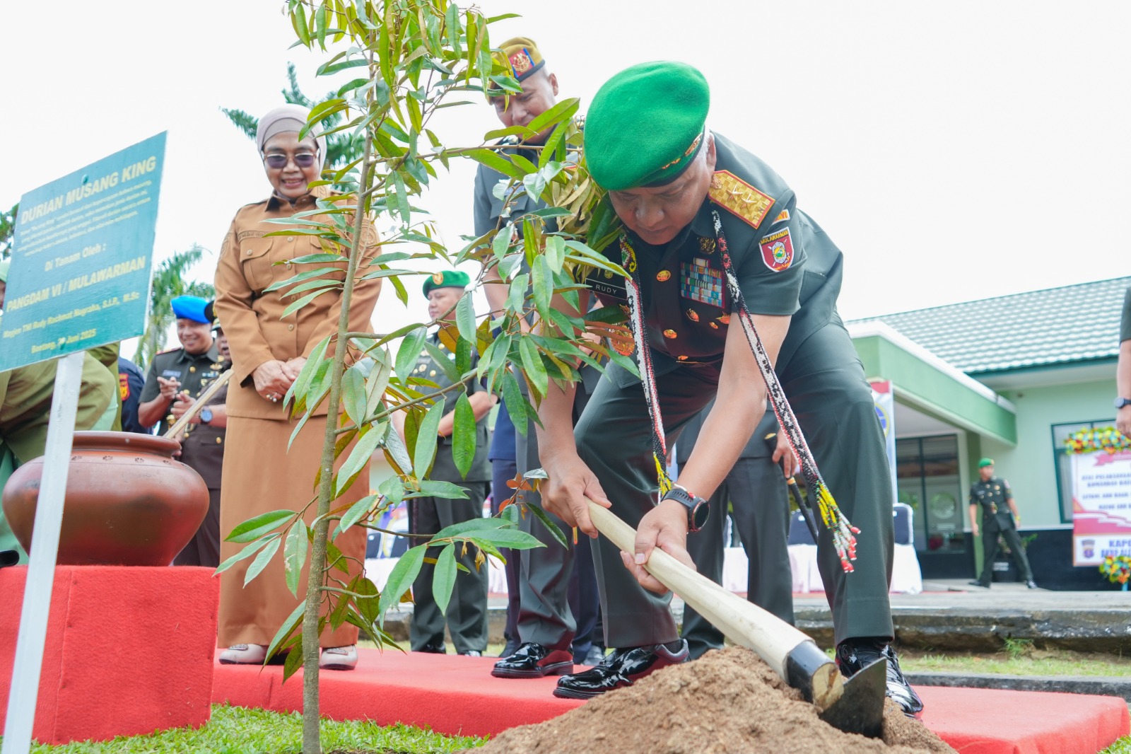 Tongkat Komando Batalyon Arhanud 7/ABC Pindah Tangan, Mayor Bayu Adiwisuda Resmi Jabat Komandan