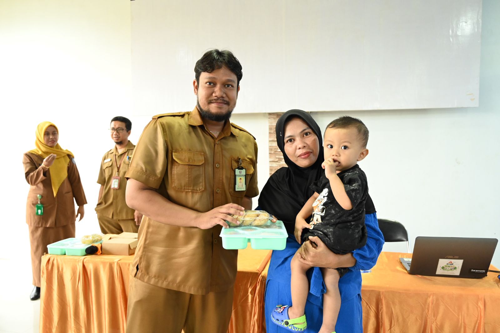Diskominfo Bontang Gandeng PT. Telkom Evaluasi Program PMT dan Pencegahan Stunting di Kelurahan Gunung Telihan