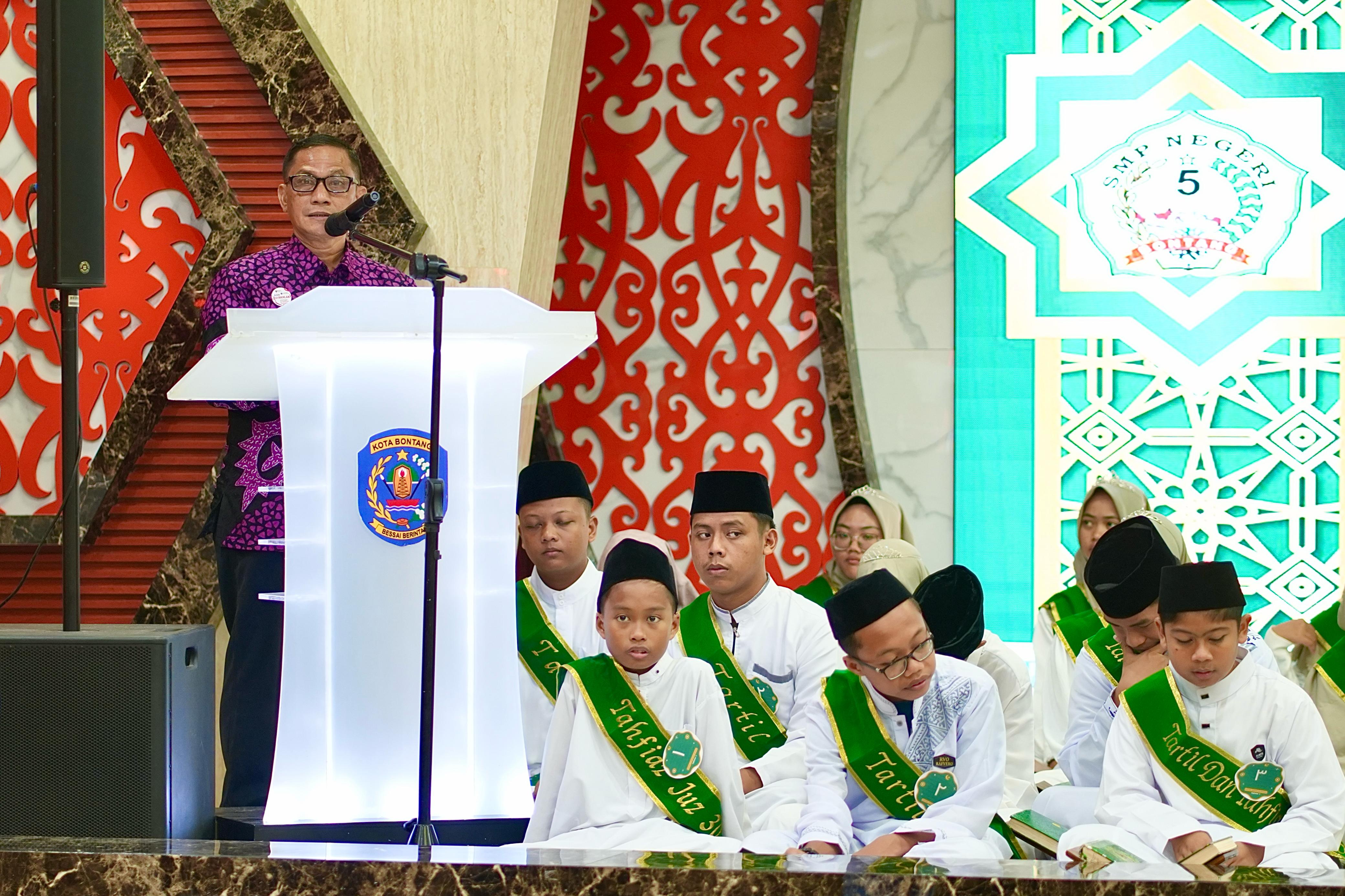 Khotmil Quran dan Imtihan Perdana SMPN 5 Bontang Berkesan, Dr. Baha Ingatkan Implementasi Ajaran Alquran