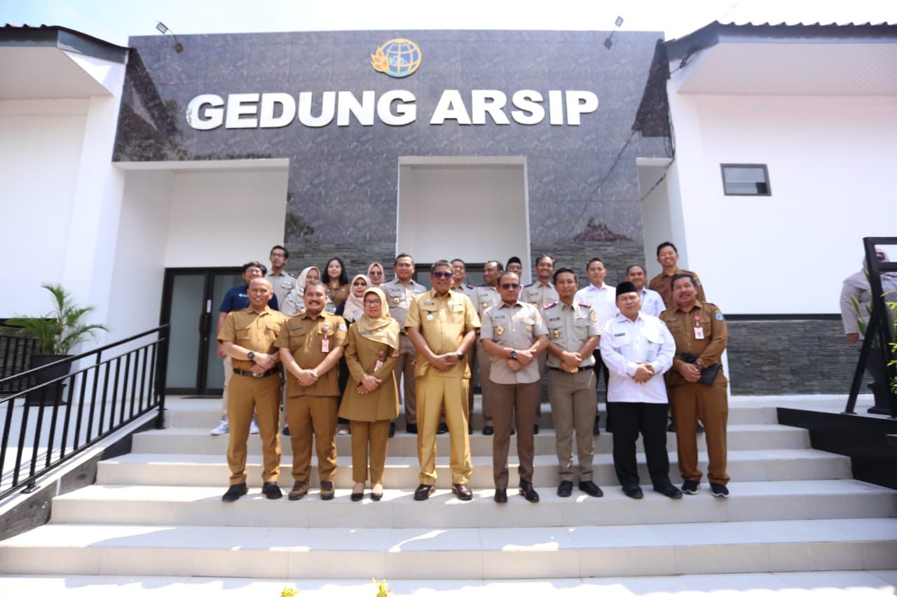 Walikota Bontang Basri Rase Meresmikan Gedung Arsip Kantor Pertanahan Bontang