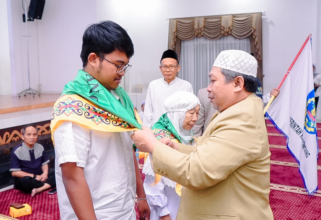 Trenyuh, Pelepasan Jemaah Haji Bontang 1446 H: Termuda 28, Tertua 83 Tahun