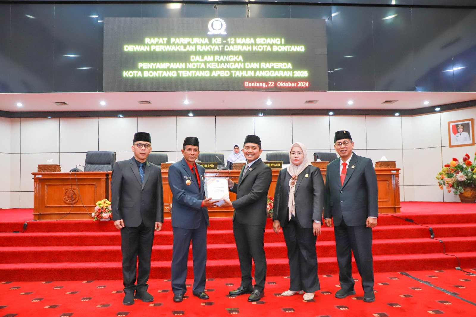 Rapat Paripurna DPRD Bontang Bahas Nota Keuangan APBD 2025