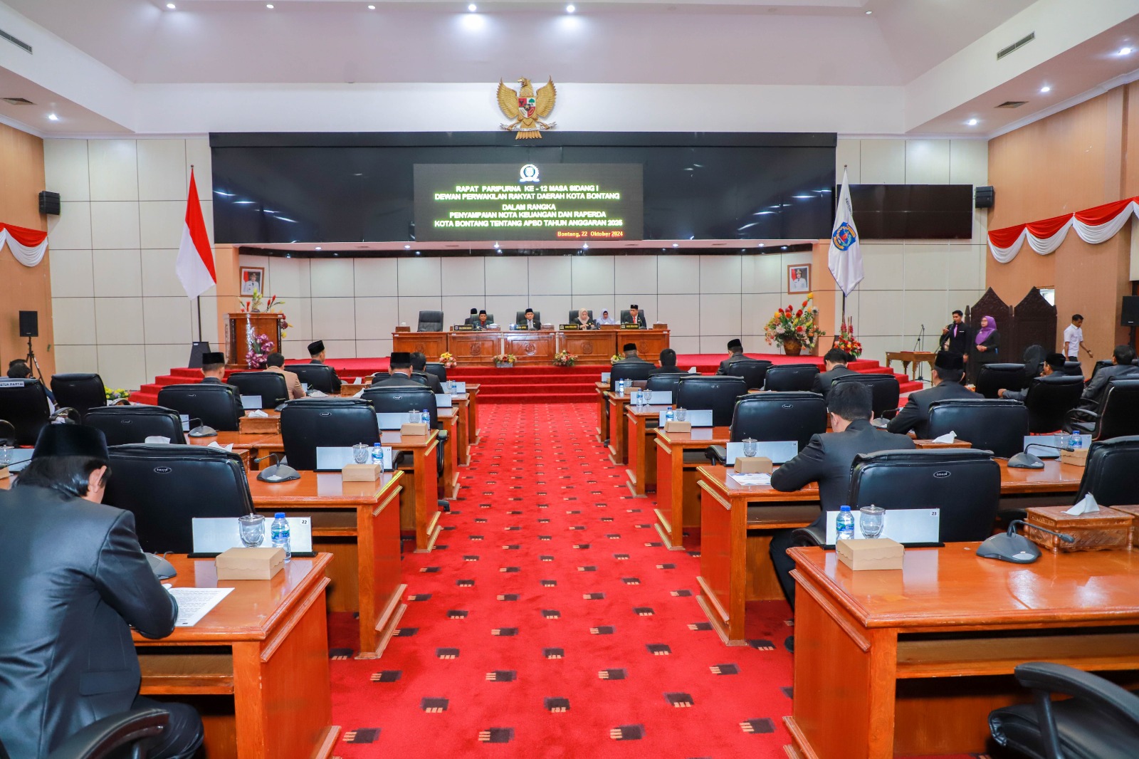 Rapat Paripurna DPRD Bontang Bahas Nota Keuangan APBD 2025