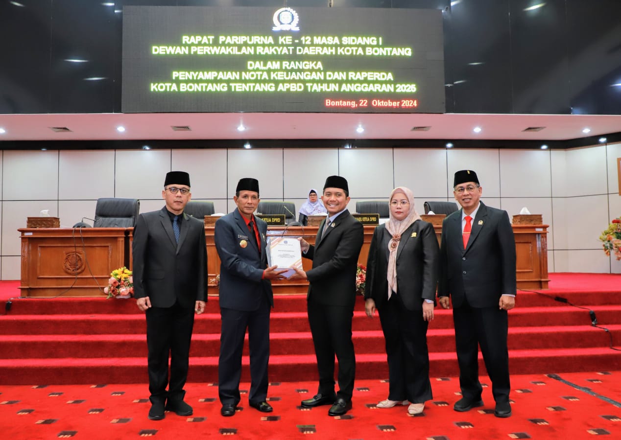 Rapat Paripurna DPRD Bontang Bahas Nota Keuangan APBD 2025