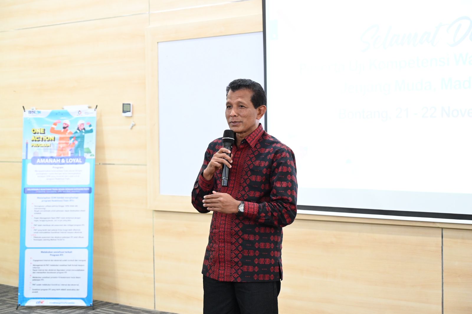 Pjs. Wali Kota Bontang Tutup Pelaksanaan UKW PWI Kota Bontang