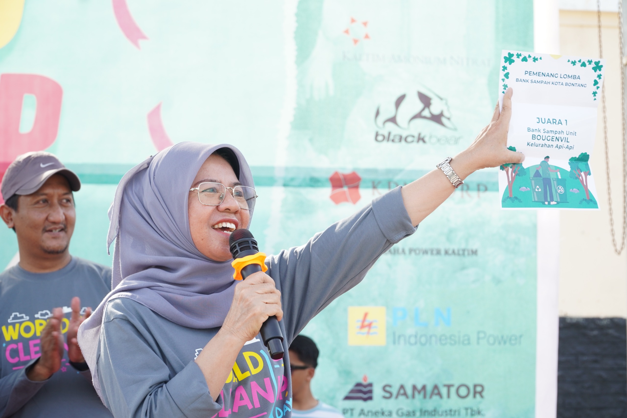 Dinas Lingkungan Hidup Gelar World Cleanup Day, Sekda Ajak Masyarakat Sadar dan Peduli Sampah