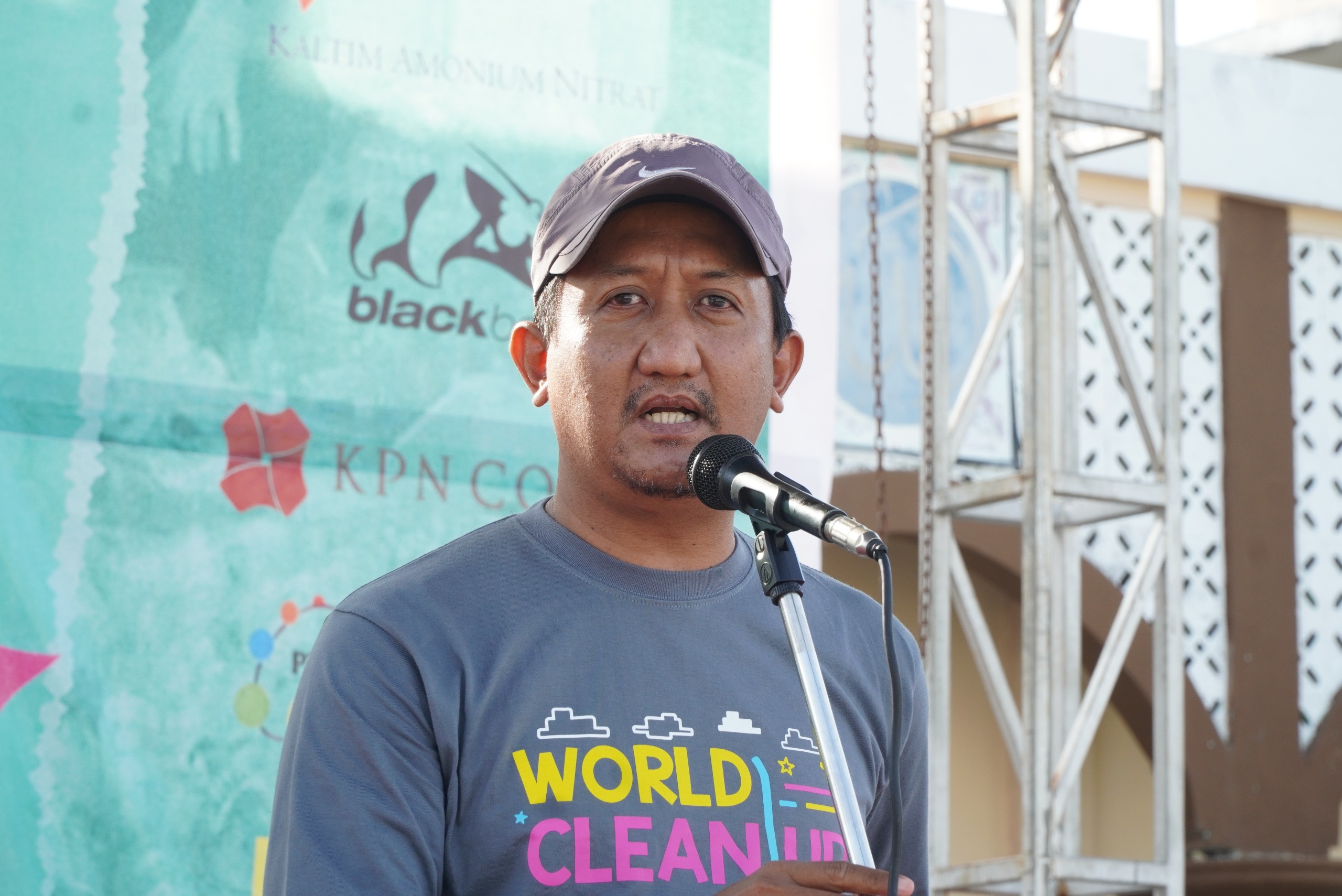 Dinas Lingkungan Hidup Gelar World Cleanup Day, Sekda Ajak Masyarakat Sadar dan Peduli Sampah