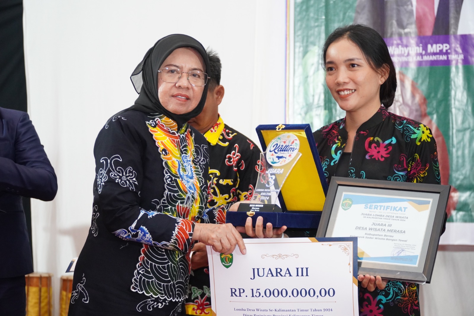 Kelurahan Loktuan Sabet Juara 1 Lomba Desa Wisata se-Kaltim 2024